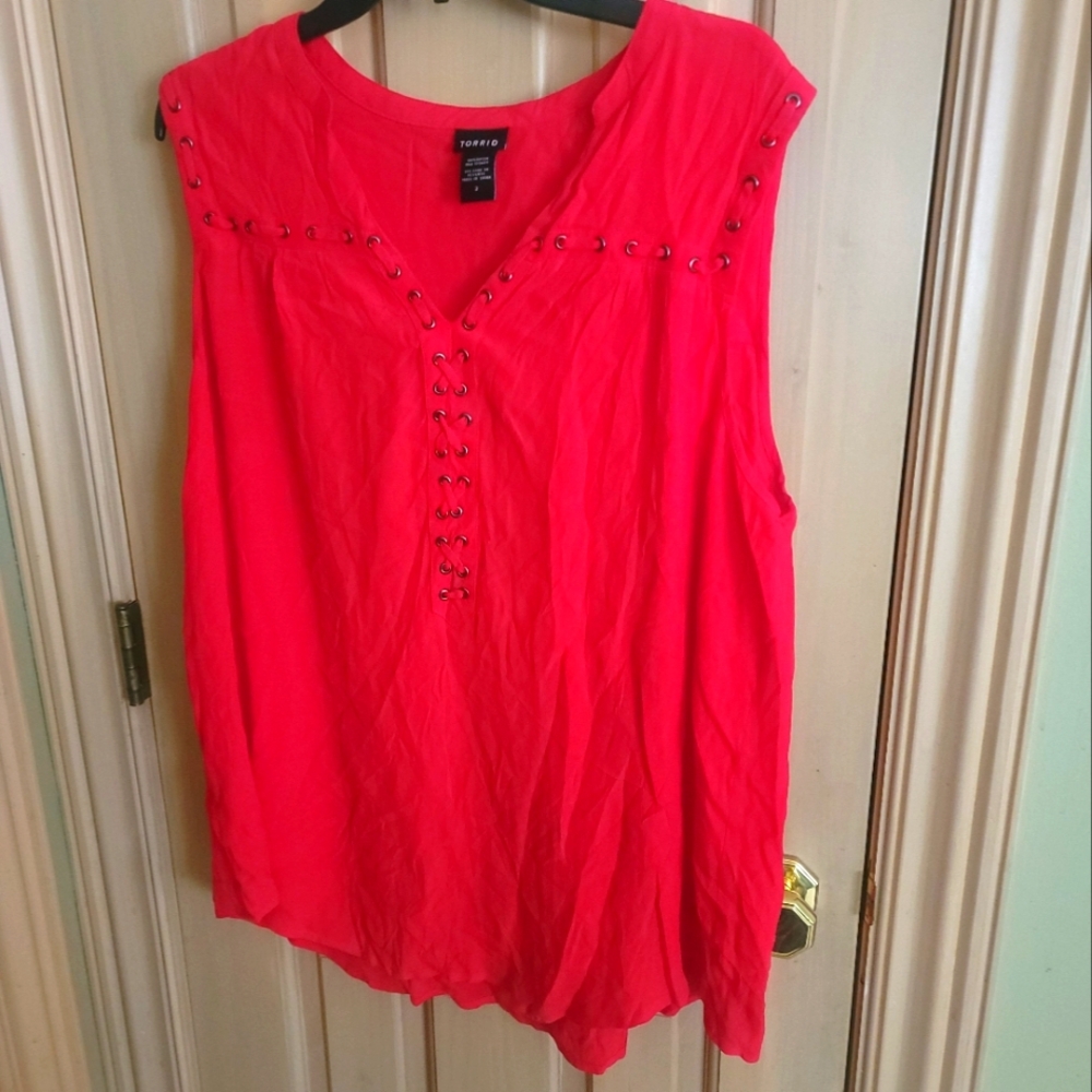 Womens Plus Sz Torrid 2X Lace Detail Red Sleeveless Shirt